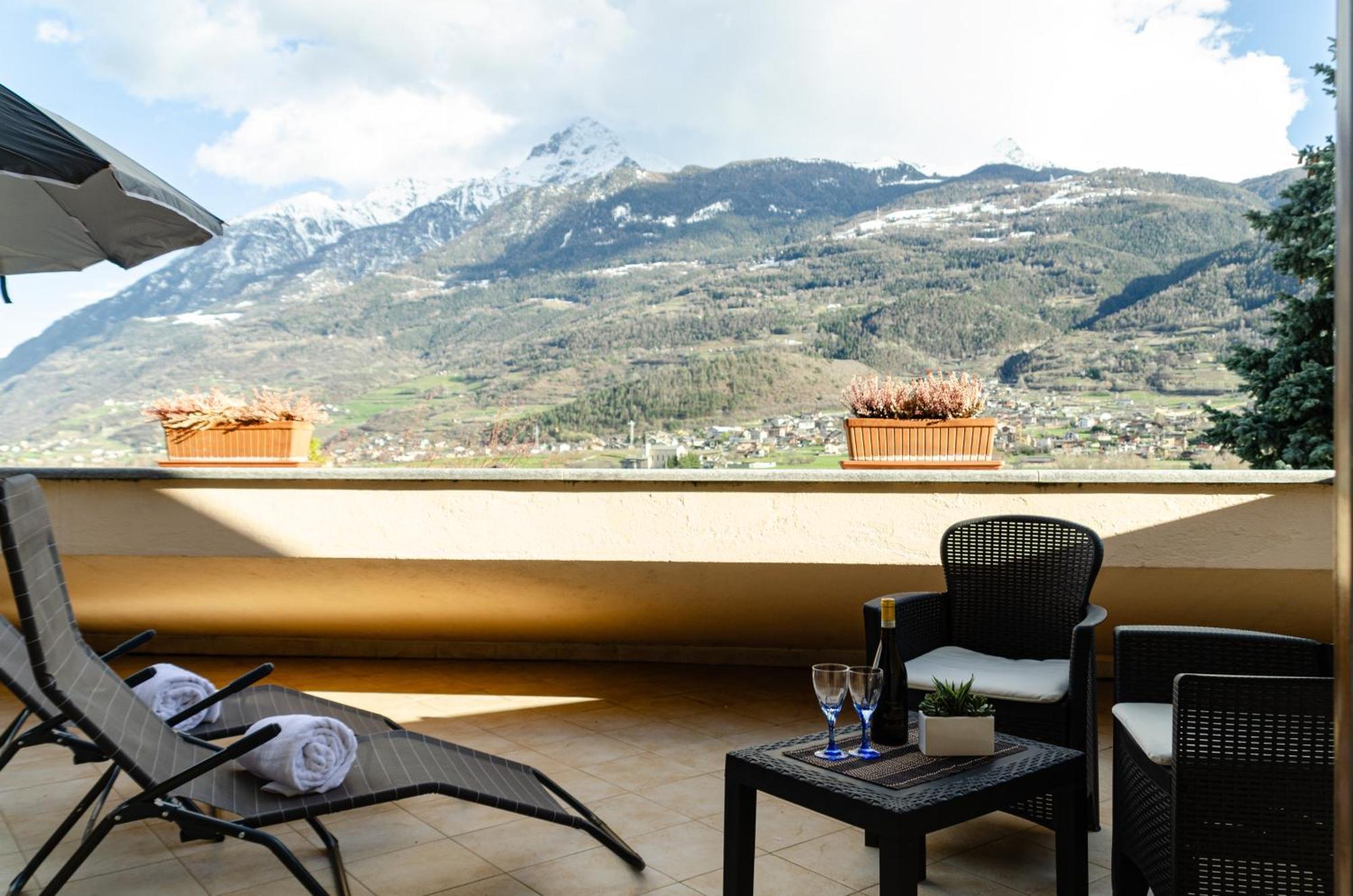 Sarre Skyline Apartment - Relax In Valle D'Аоста Екстер'єр фото