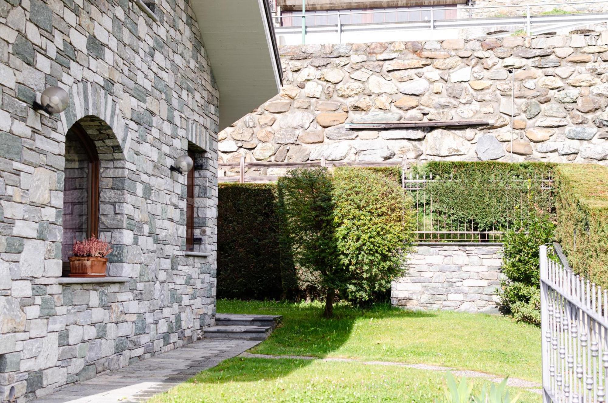Sarre Skyline Apartment - Relax In Valle D'Аоста Екстер'єр фото
